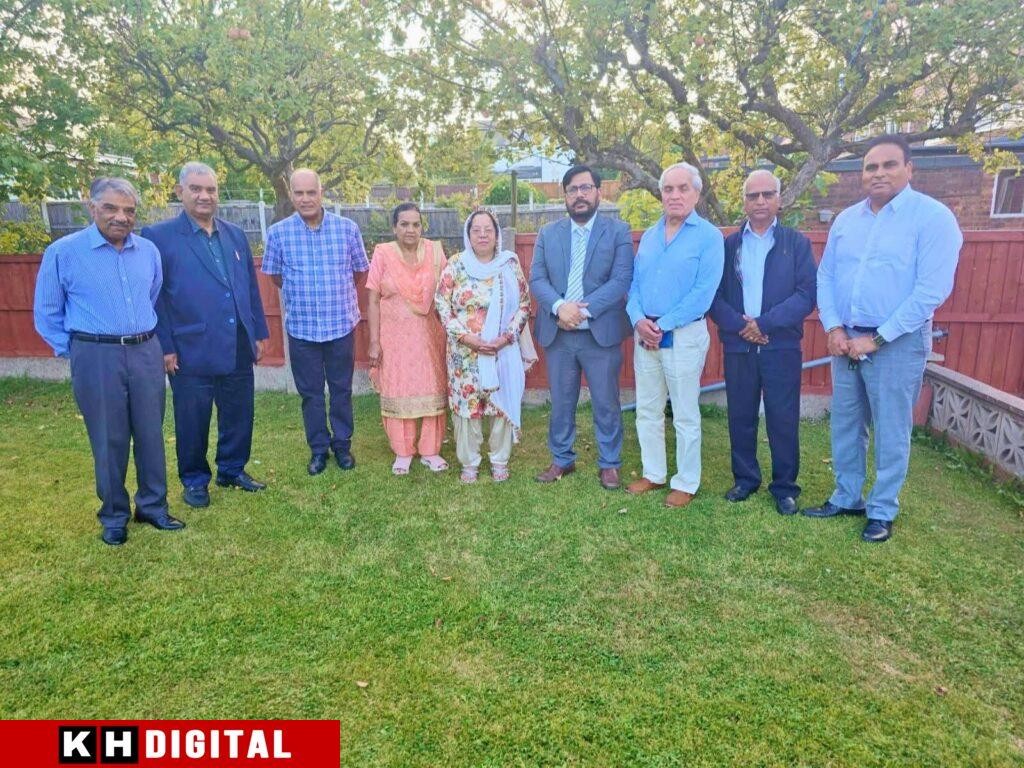 ਇੰਗਲੈਂਡ ਵਿੱਚ ਰਾਜੇਸ਼ ਬਾਘਾ (BRHF) ਅਤੇ ਕਾਂਸ਼ੀ ਟੀਵੀ (UK) ਦੀ ਟੀਮ ਨਾਲ ਇੱਕ ਵਿਸ਼ੇਸ਼ ਮੀਟਿੰਗ ਸ਼੍ਰੀ ਗੁਰੂ ਰਵਿਦਾਸ ਜੀ ਦੇ 650ਵੇਂ ਪ੍ਰਕਾਸ਼ ਪੁਰਬ ‘ਤੇ ਹੋਈ