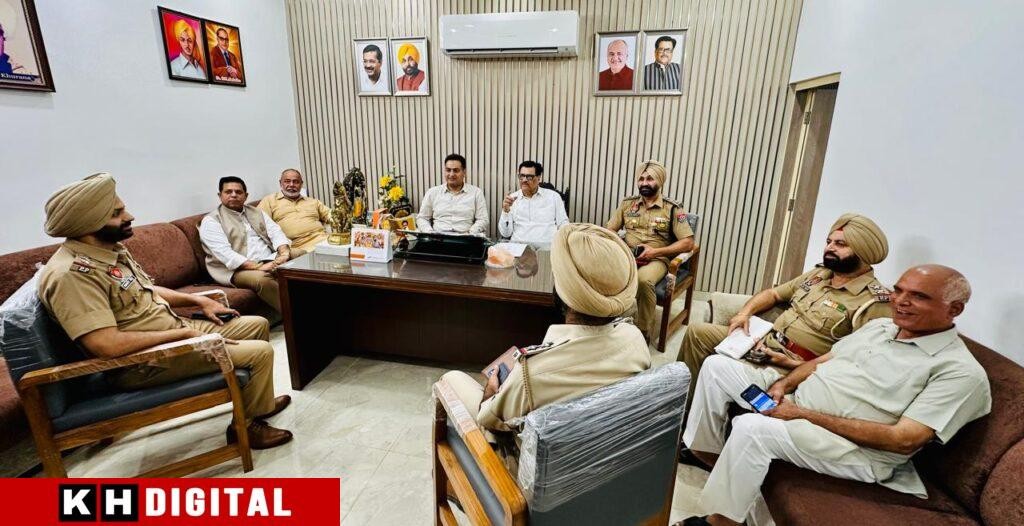 ਵਿਧਾਇਕ ਬੱਗਾ ਦੀ ਪ੍ਰਧਾਨਗੀ ’ਚ ਸੀਨੀਅਰ ਪੁਲਿਸ ਅਧਿਕਾਰੀਆਂ ਨਾਲ ਮੀਟਿੰਗ